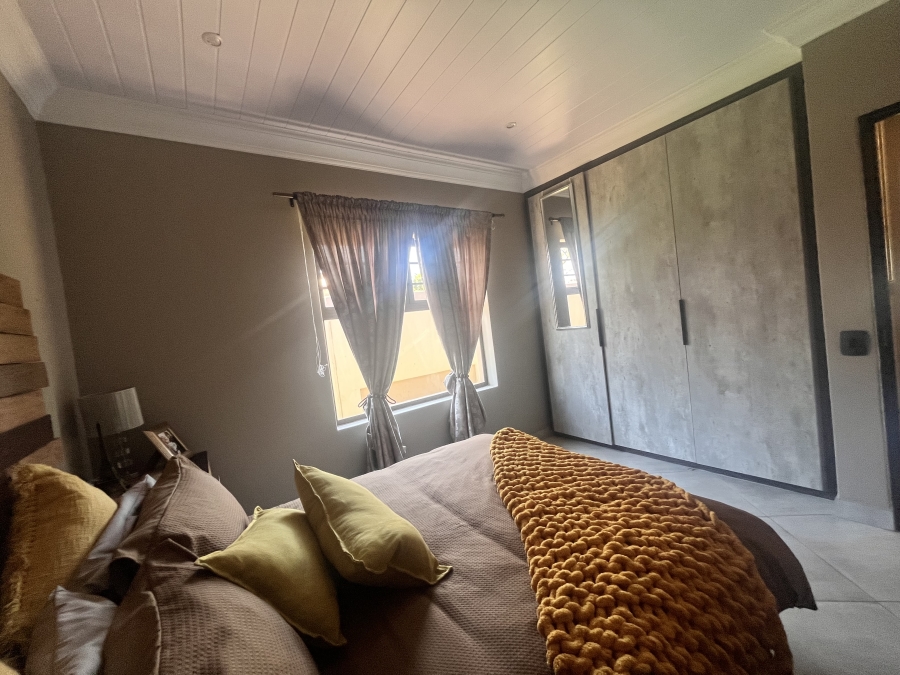 To Let 4 Bedroom Property for Rent in Wilkoppies North West